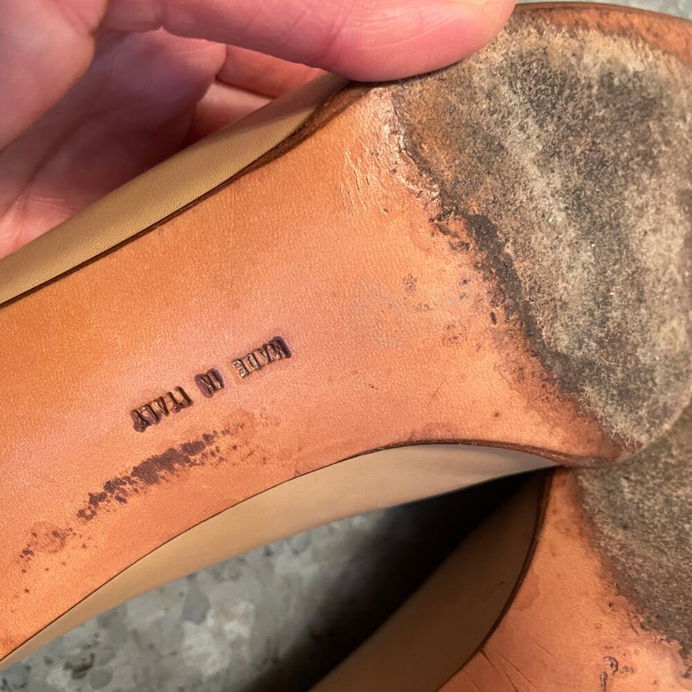 Vintage Salvatore Ferragamo Square Toe Heels 7.5 Italy Made Nude Beige Tan Logo - Picture 9 of 12
